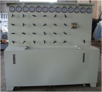 液壓支架試驗(yàn)臺(tái) 如下圖(使用單位:中煤盤江重工有限公司)